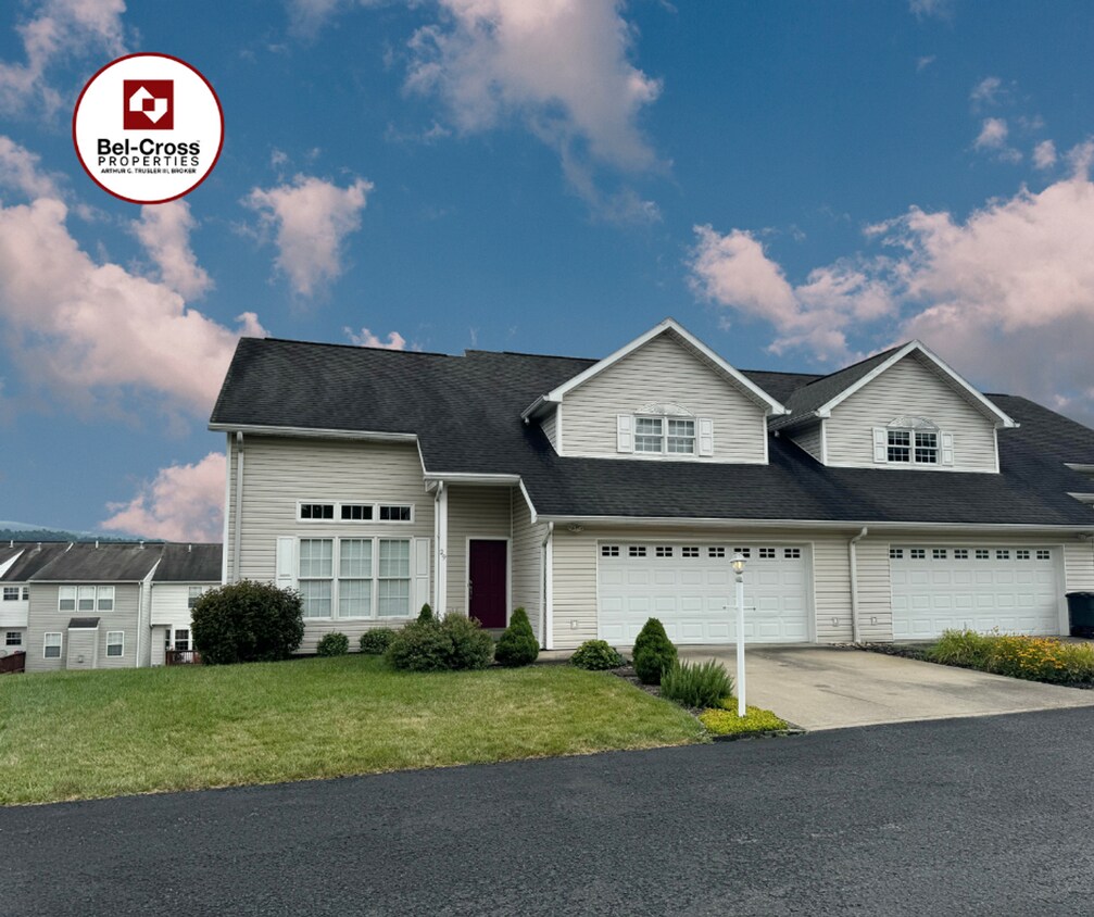Foto principal - 3 Bed/3 Bath Home in Brookhaven--Available...