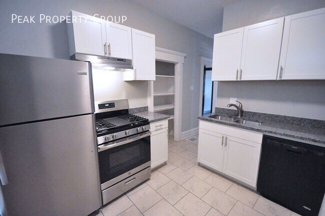 Building Photo - Available Fall 2024! 2 Bedroom Apartment N...