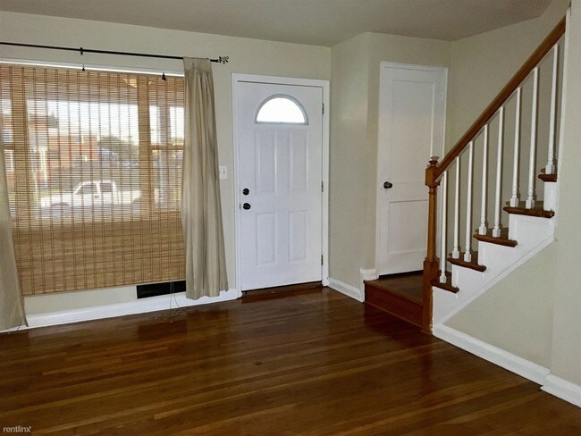 Building Photo - 3 br, 1.5 bath House - 2806 Moorgate Rd