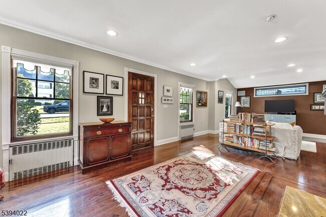 Foto del edificio - 19 Forest Dr