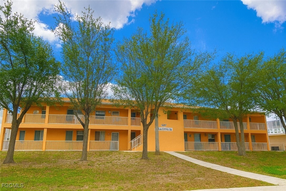 Foto principal - 4903 York St