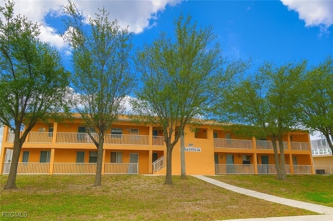 Foto del edificio - 4903 York St