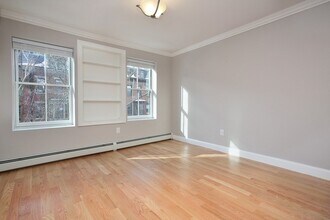 Building Photo - 205 W Springfield St