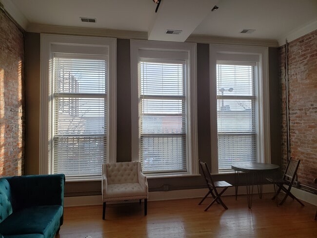 Building Photo - 1623 2nd Ave