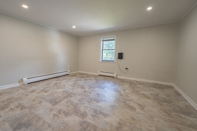 Foto del edificio - 684 Co Hwy 28