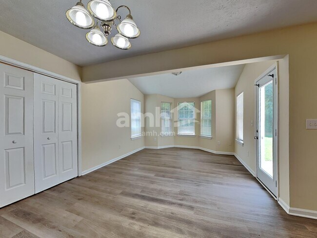 Foto del edificio - 3548 Grovecrest Way