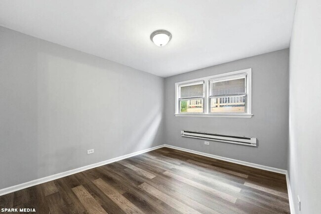 Foto del edificio - 7617 S Colfax Ave