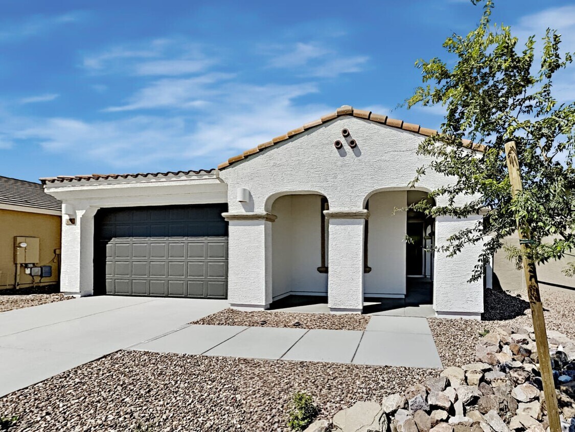 Primary Photo - 416 S 202nd Ln