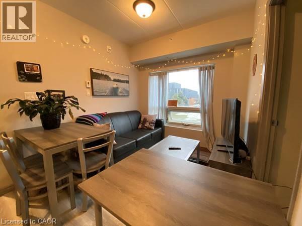 Photo du bâtiment - 275 Larch St