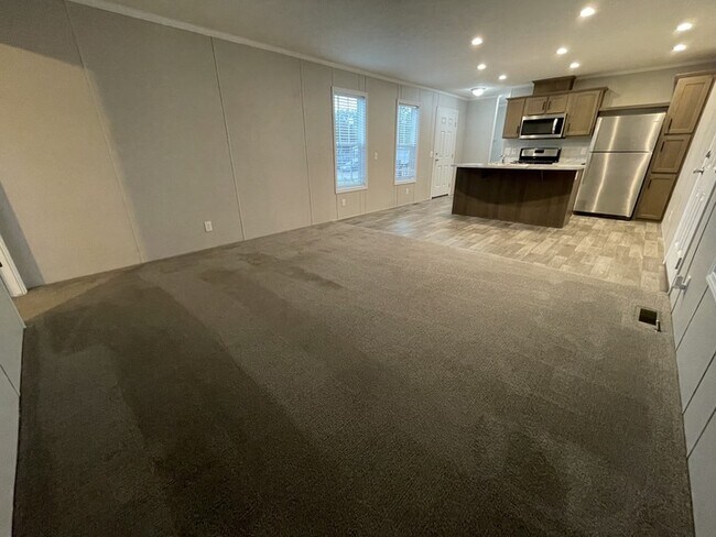 Foto del edificio - 38053 Orleans St