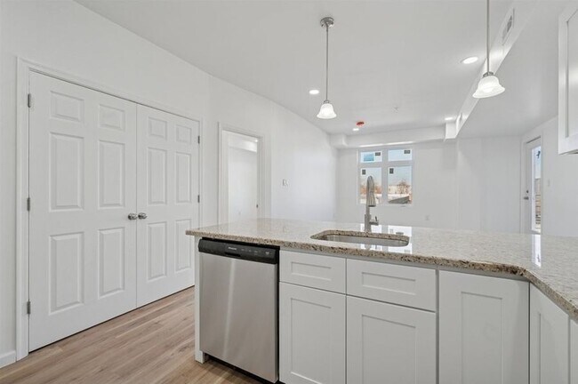 Foto del edificio - 4512 Lancaster Ave