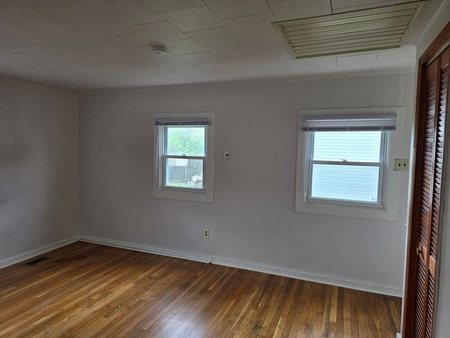 Foto del edificio - Three bedroom one bath in New Castle
