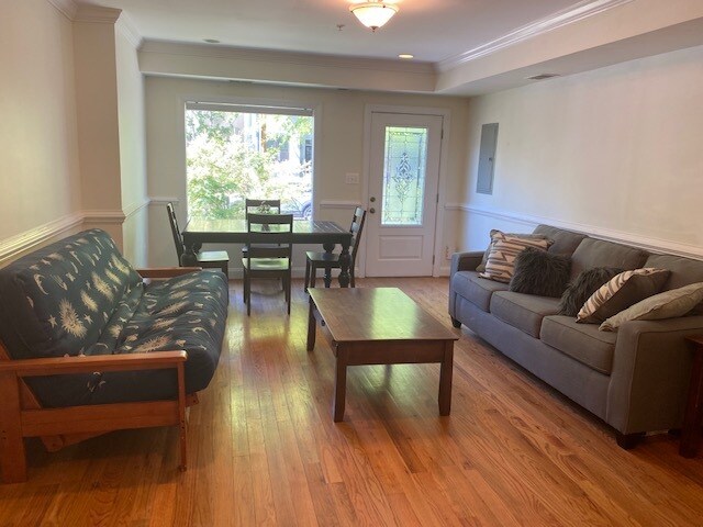 Living room - 88 P St NW