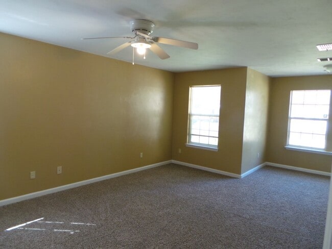 Building Photo - 1417 Callen St