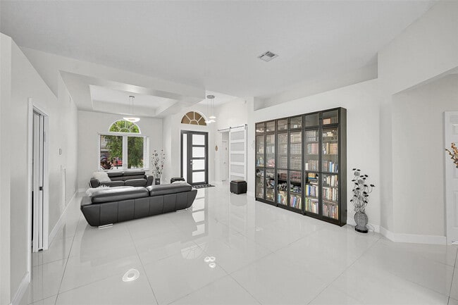 Building Photo - 12354 Antille Dr