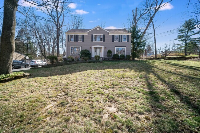 Building Photo - 74 Hillside Rd