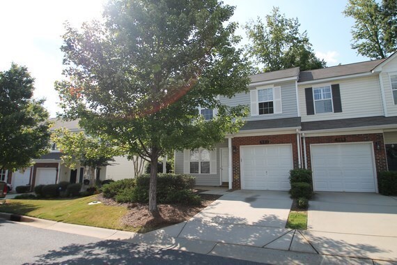 Foto del edificio - Exclusively Offered by Muse Realty, LLC