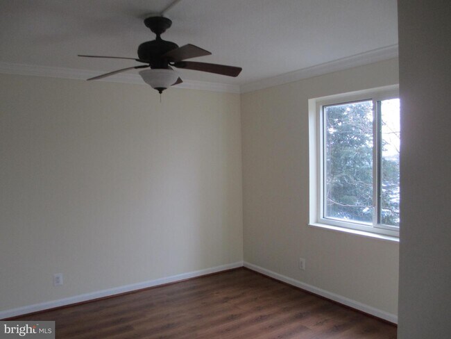 Foto del edificio - 8350 Greensboro Dr