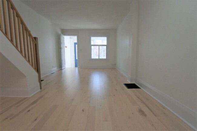 Building Photo - 19A Hiawatha Rd