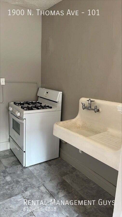 Foto del edificio - Huge 1 Bedroom Apartment in North Minneapo...