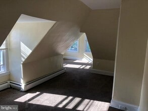 Building Photo - 511 Morton Ave