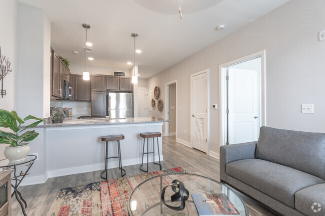 1BR,1BA- 683SF The Reef - Monroe Gates Apartments