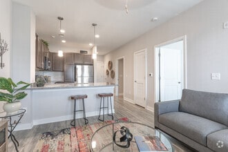 1BR,1BA- 683SF The Reef - Monroe Gates Apartments