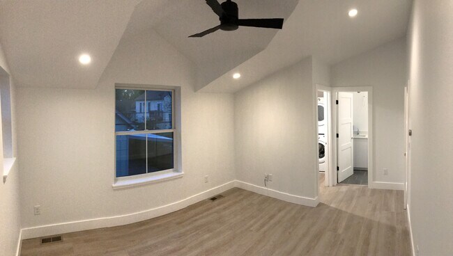 Master bedroom with walk-in closet - 408 E Elm St