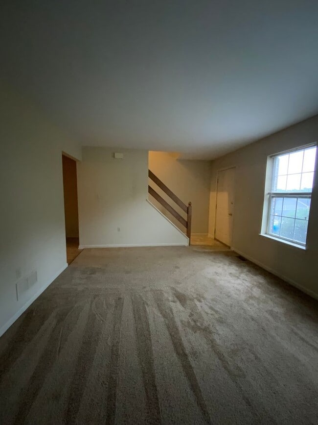 Building Photo - 444 Rockwood Dr