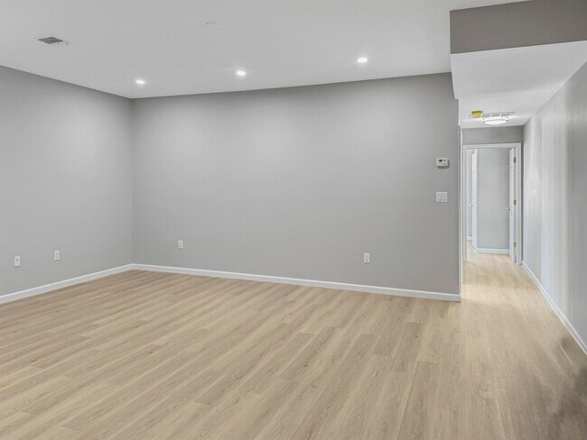 Foto del edificio - 729-731-731 Broadway