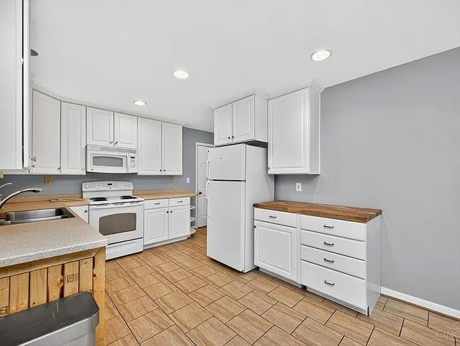 Building Photo - 1685 Citadel Pl