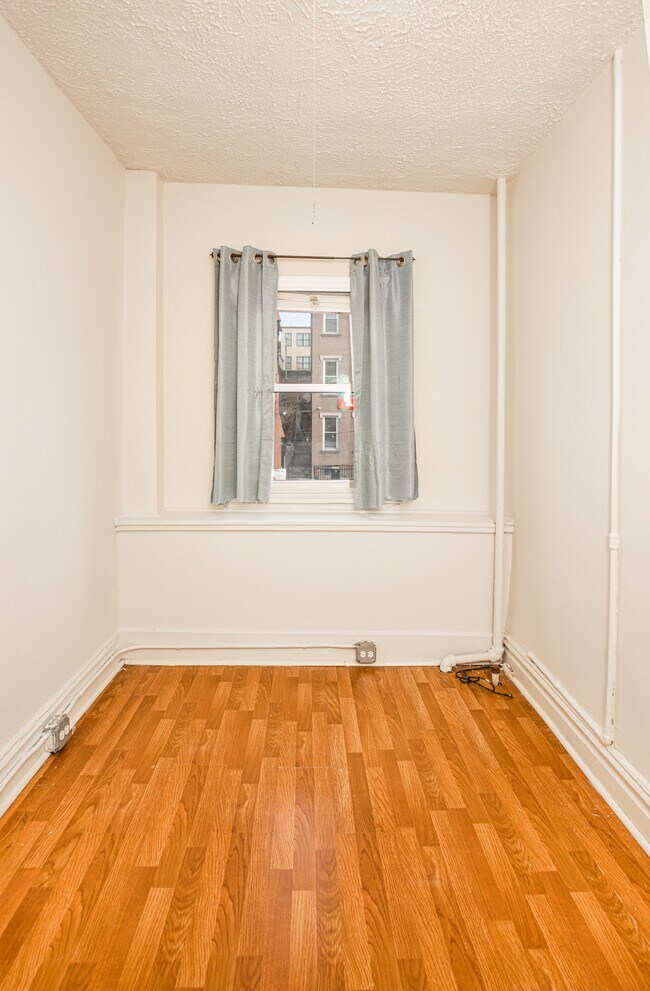 Building Photo - 720 Washington St