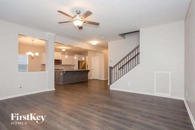 Building Photo - 5013 Thomasville Dr