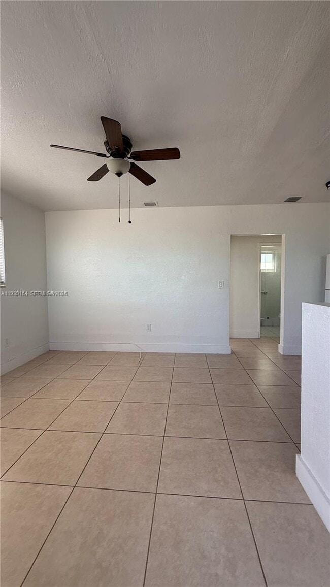 Foto del edificio - 5700 SW 4th St