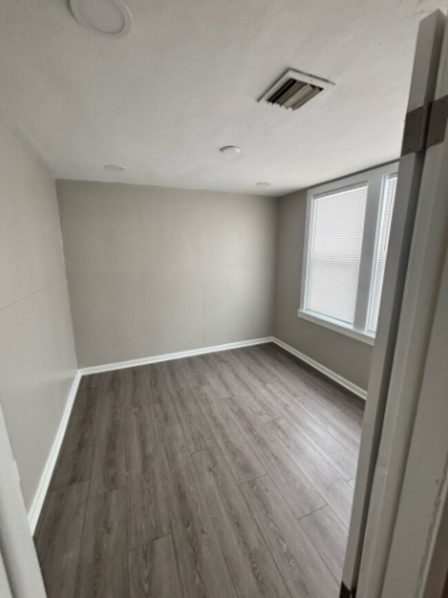 Foto del edificio - 314 Liston Ave