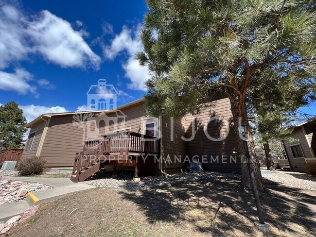 Building Photo - 6533 Foxdale Cir