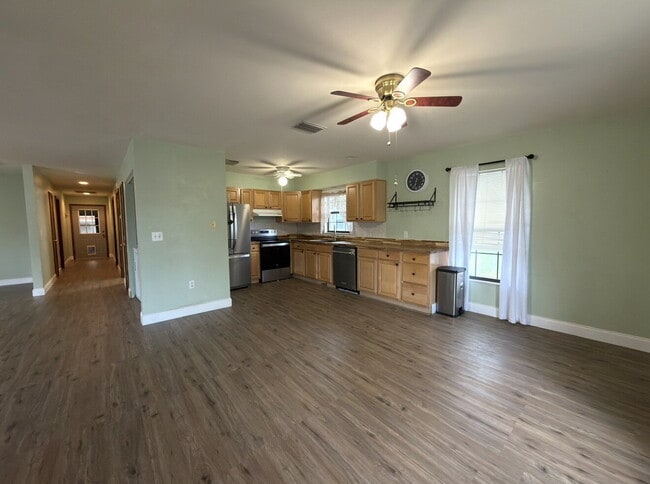 Foto del edificio - Large 2 Bedroom PSJ