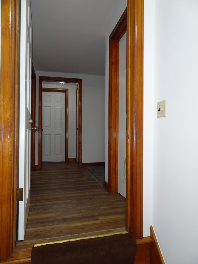 Building Photo - 833 S Cory St