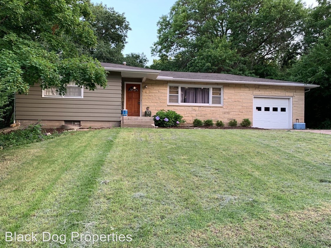 Primary Photo - 4 br, 2 bath House - 2103 College Heights