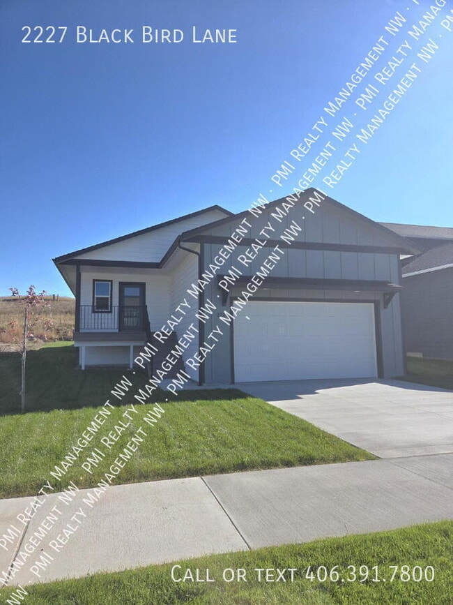 Building Photo - 2227 Black Bird Ln
