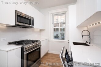 Building Photo - 18 Forest St