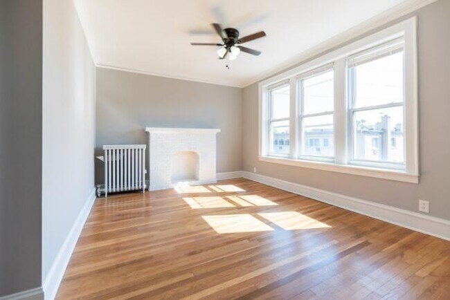 Foto del edificio - 2 bedroom in CHICAGO IL 60645