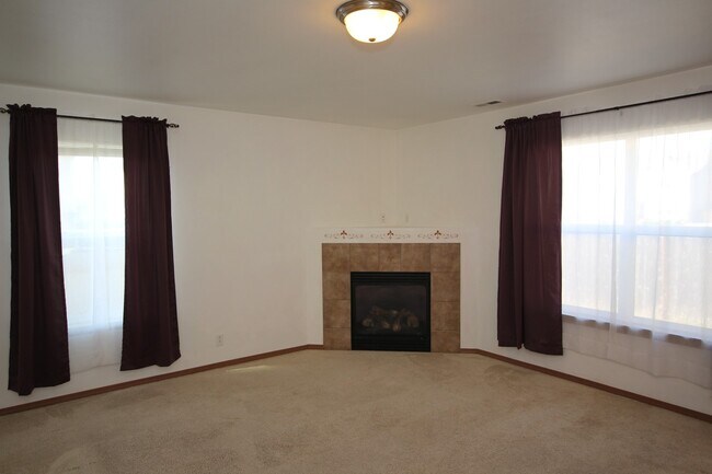 Building Photo - 1507 203rd St Ct E