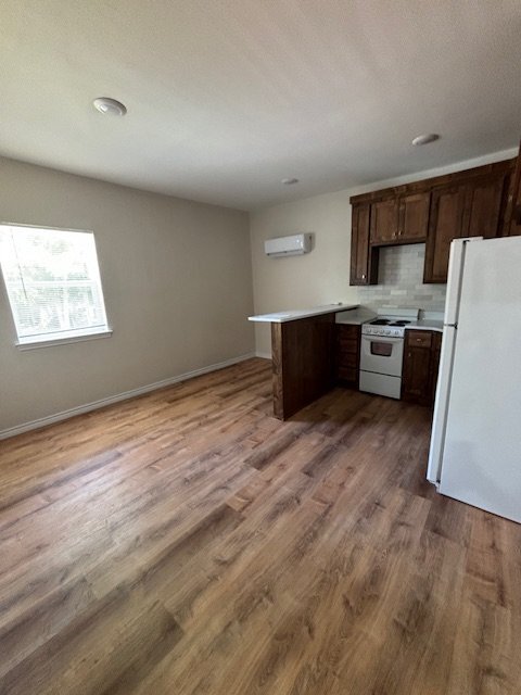 Building Photo - 1 bedroom 1 bath apartment - boutique style living