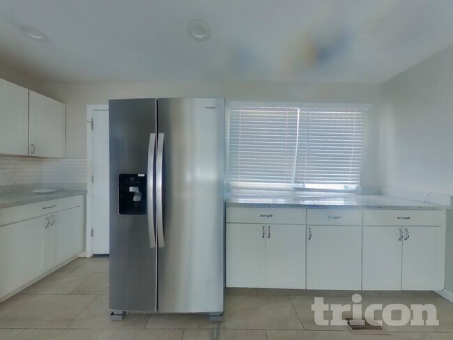 Foto del edificio - 7700 Mane Ln