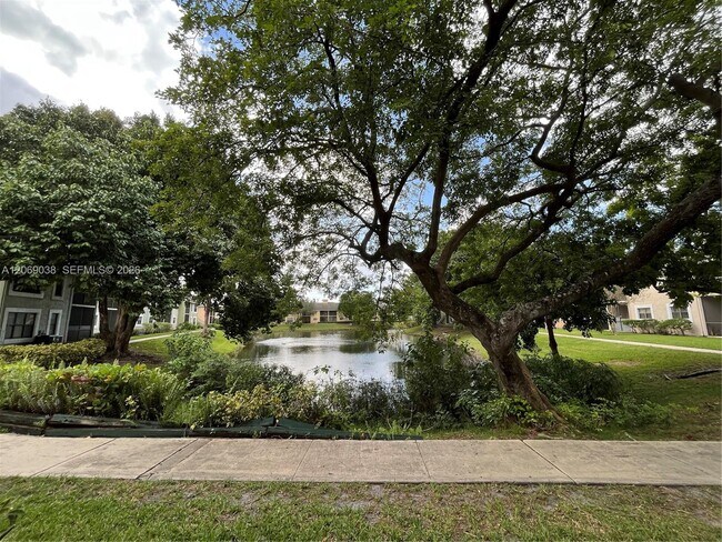 Foto del edificio - 8793 NW 39th St