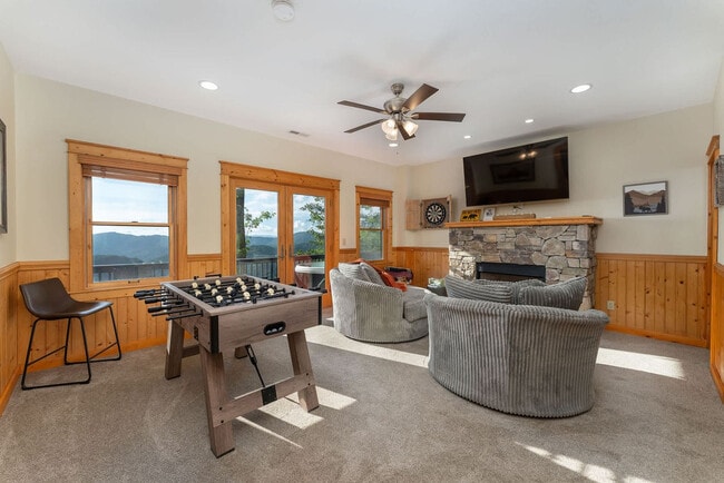 Foto del edificio - 191 Scenic Wolf Dr