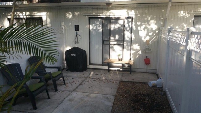 Foto de - 1115 SW 2nd Ct