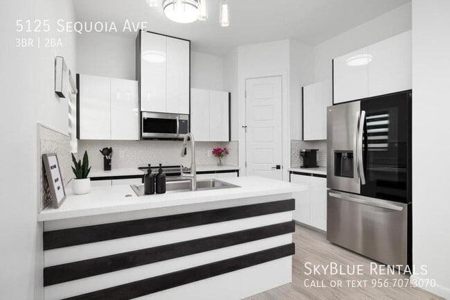 Foto del edificio - 5125 Sequoia Ave