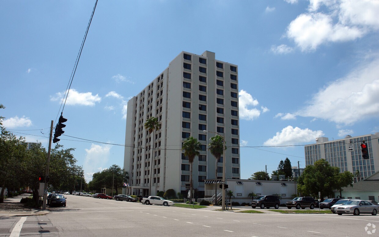 Foto del edificio - 540 Town Center